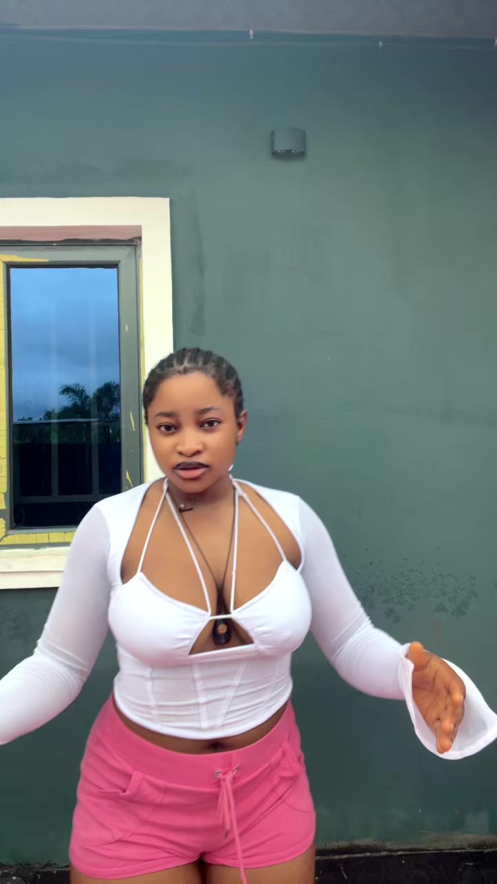 @Mirabell👅🥵