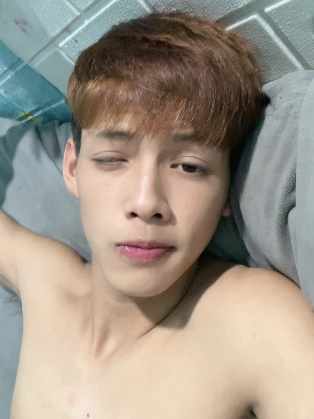 @Ng Ho&agrave;ng D. Bảo.