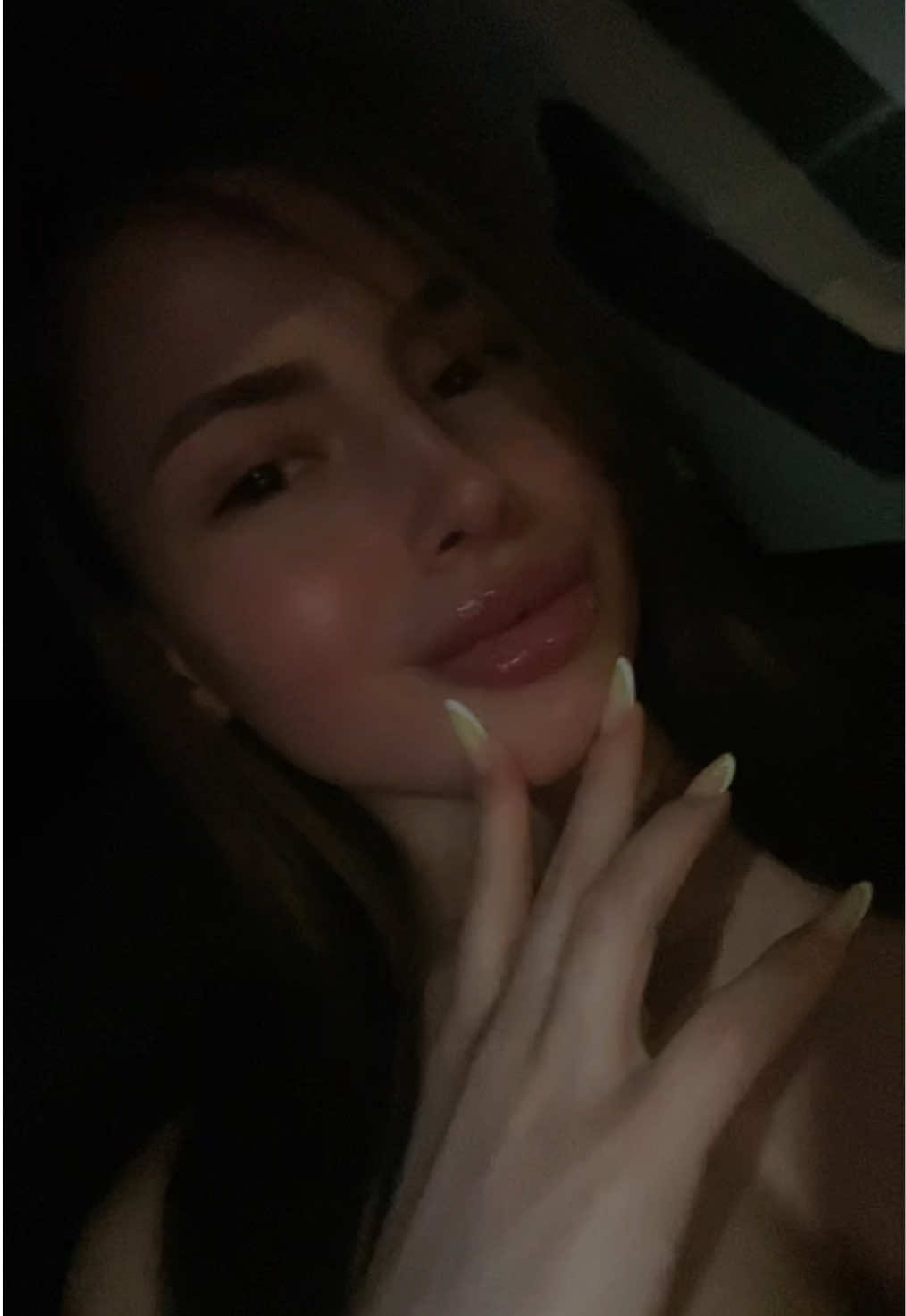 @Luna