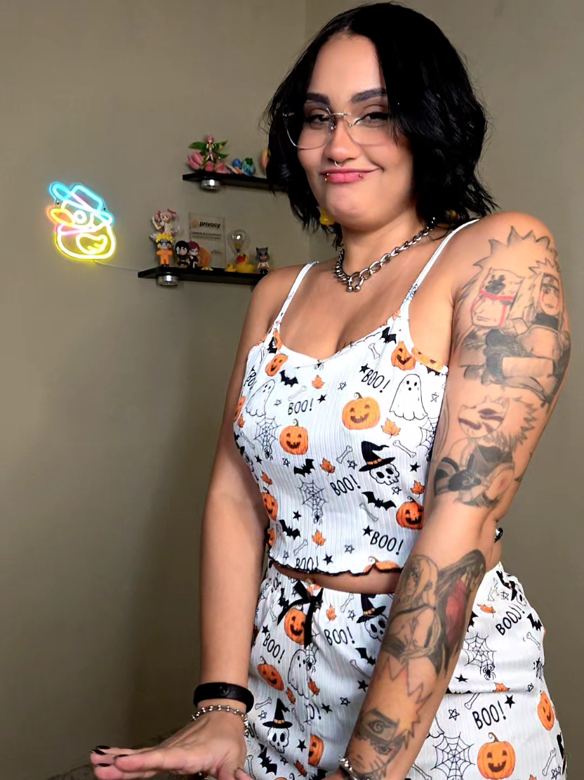 @Larya Von