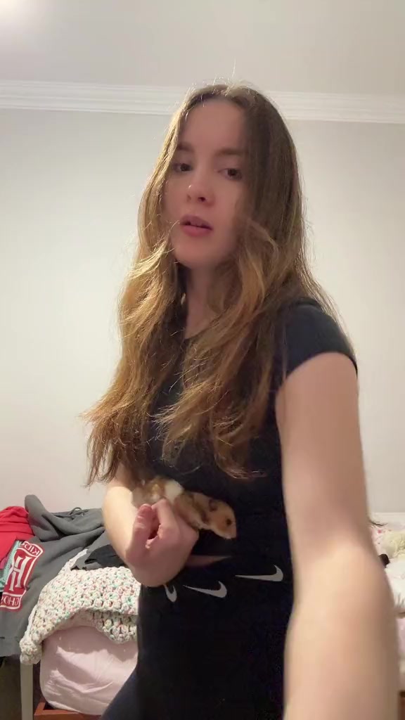 @🦦