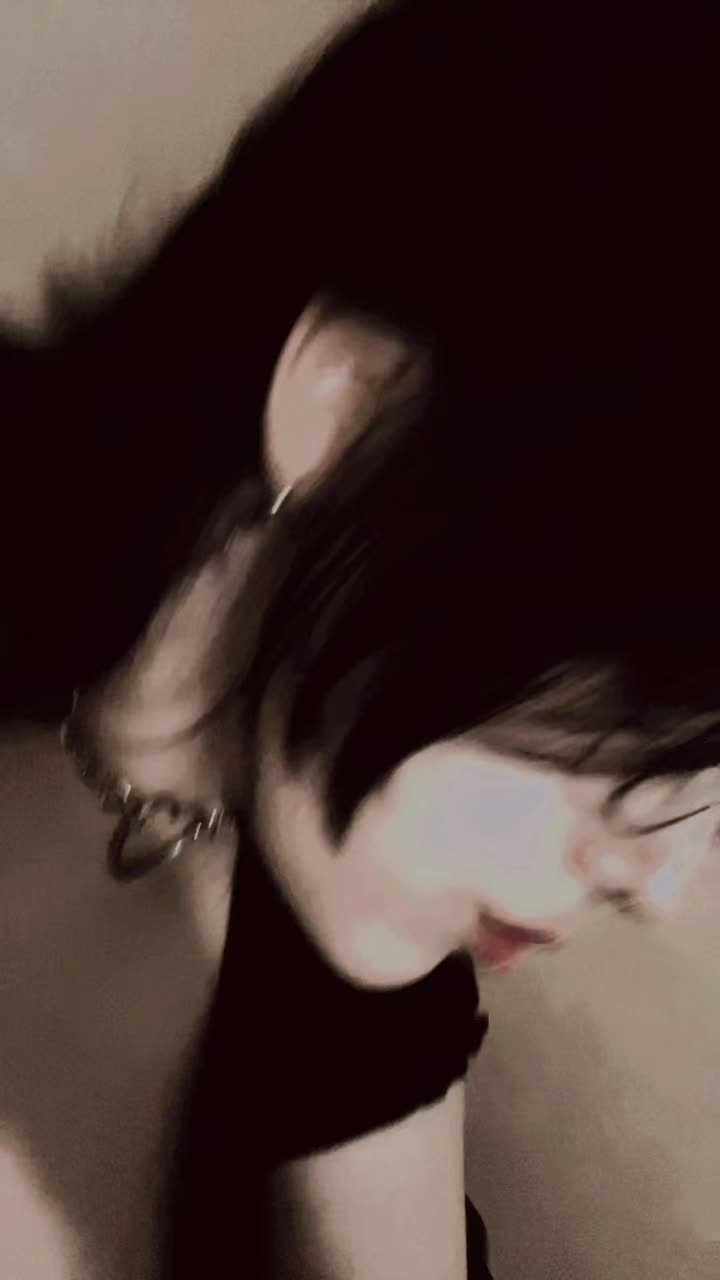@living.dead.girl.7