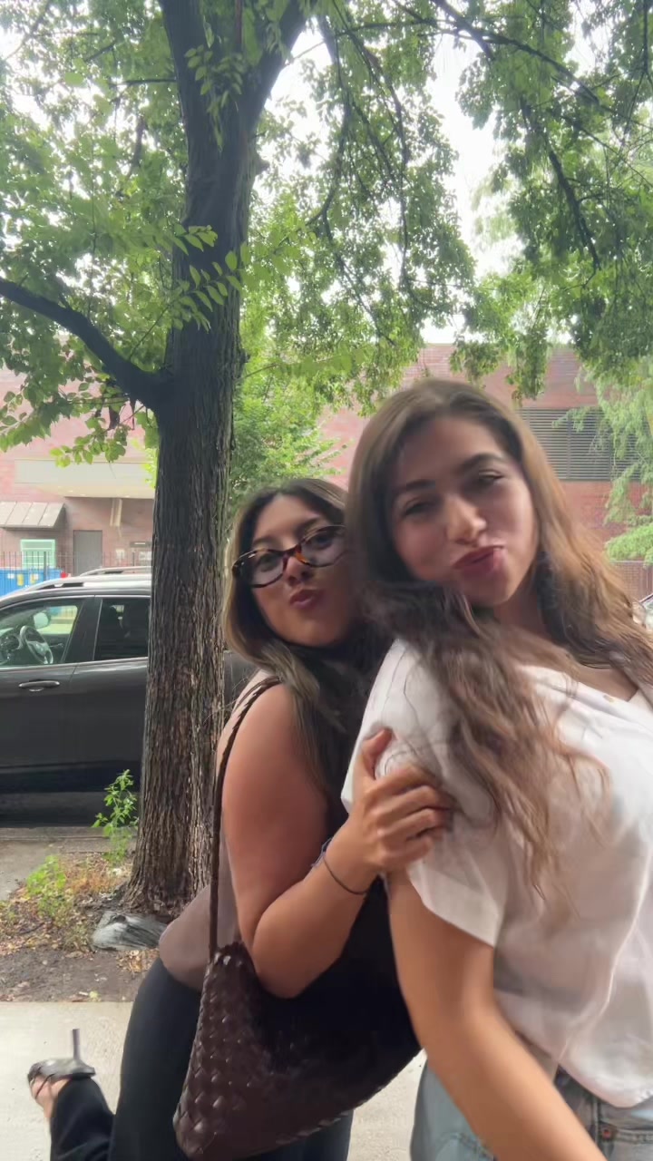 @Ana