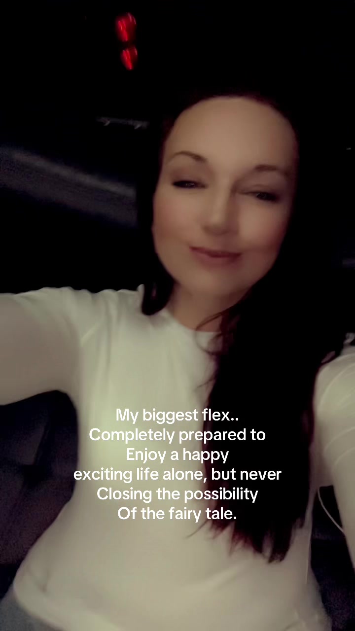 @🐝 𝓑𝓮𝓽𝓱  🧜&zwj;♀️