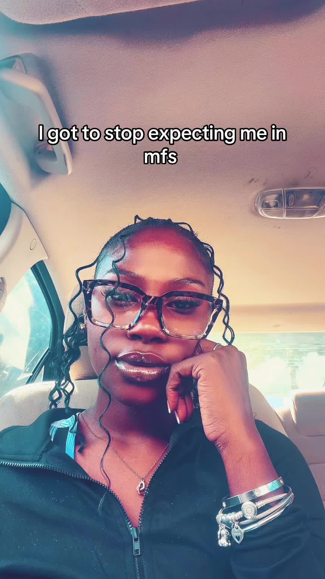 @Nanieee