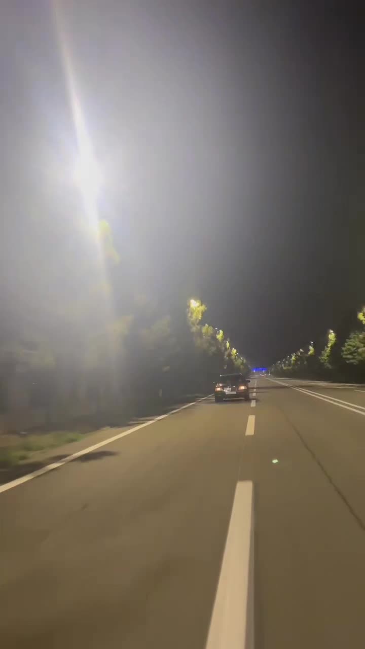 @873