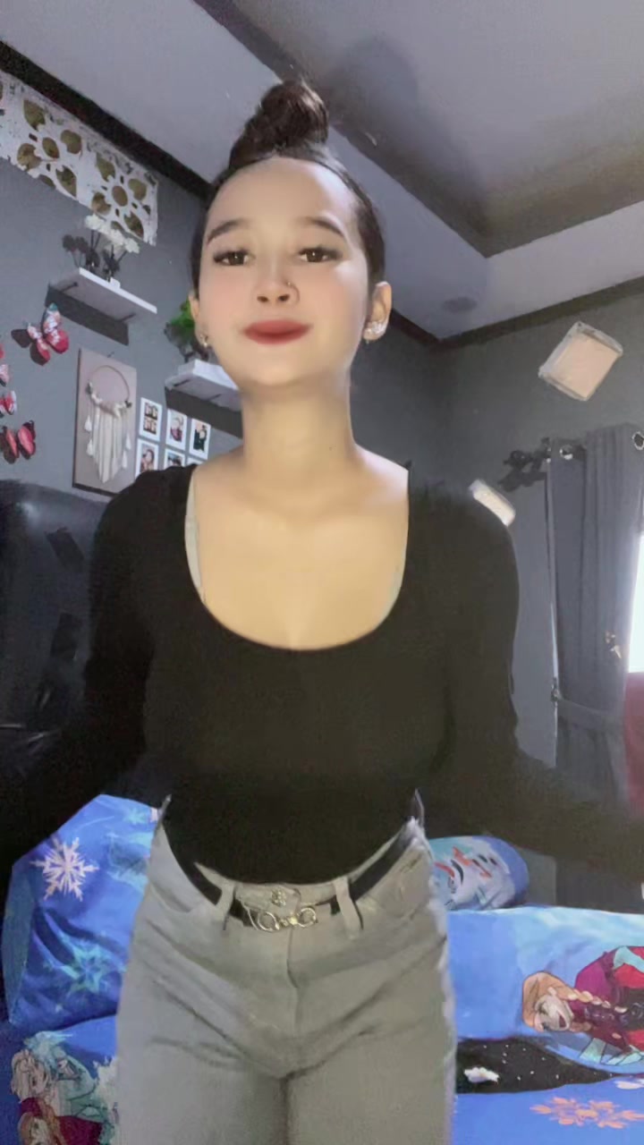 @Oliv_🦋