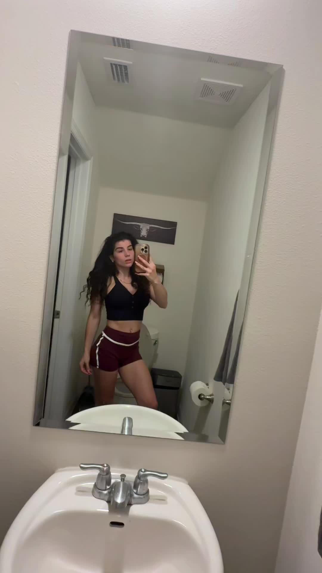 @lindseycannistra