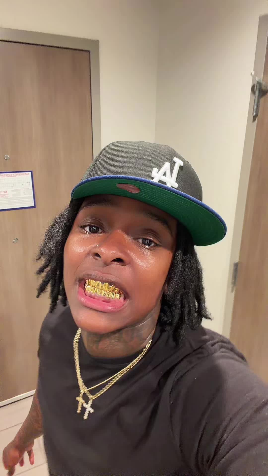 @DeFromTheSipp