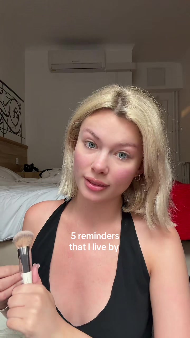 @Lena Luszczynska