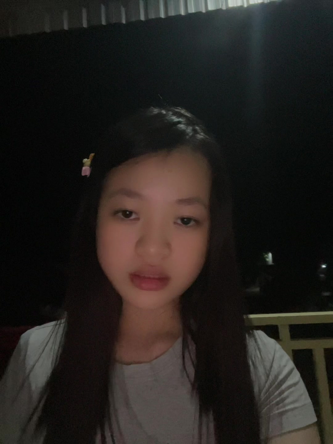 @អេងក្មេងបីសាច