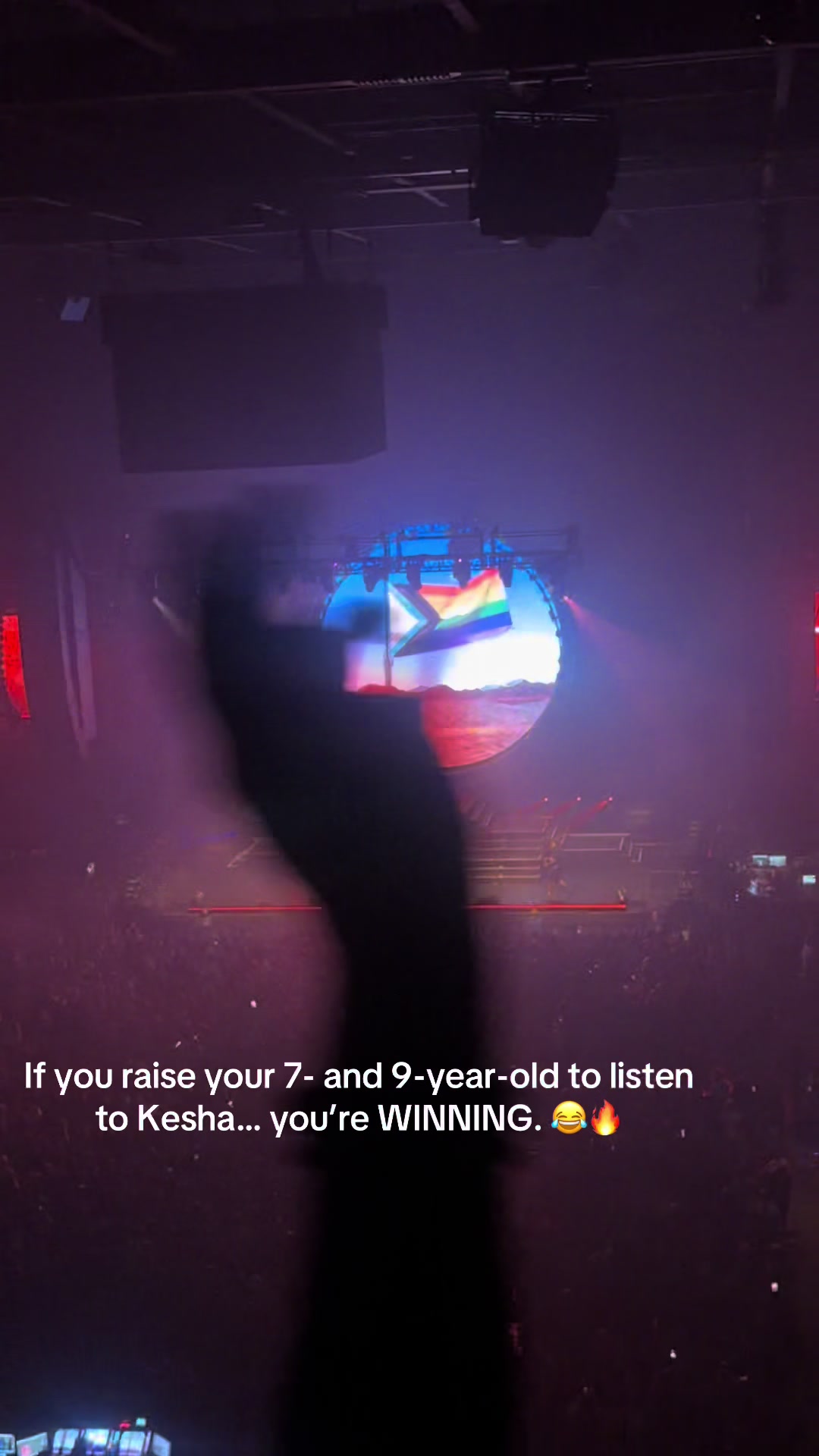 @TwoMomsTooManyKids🐐