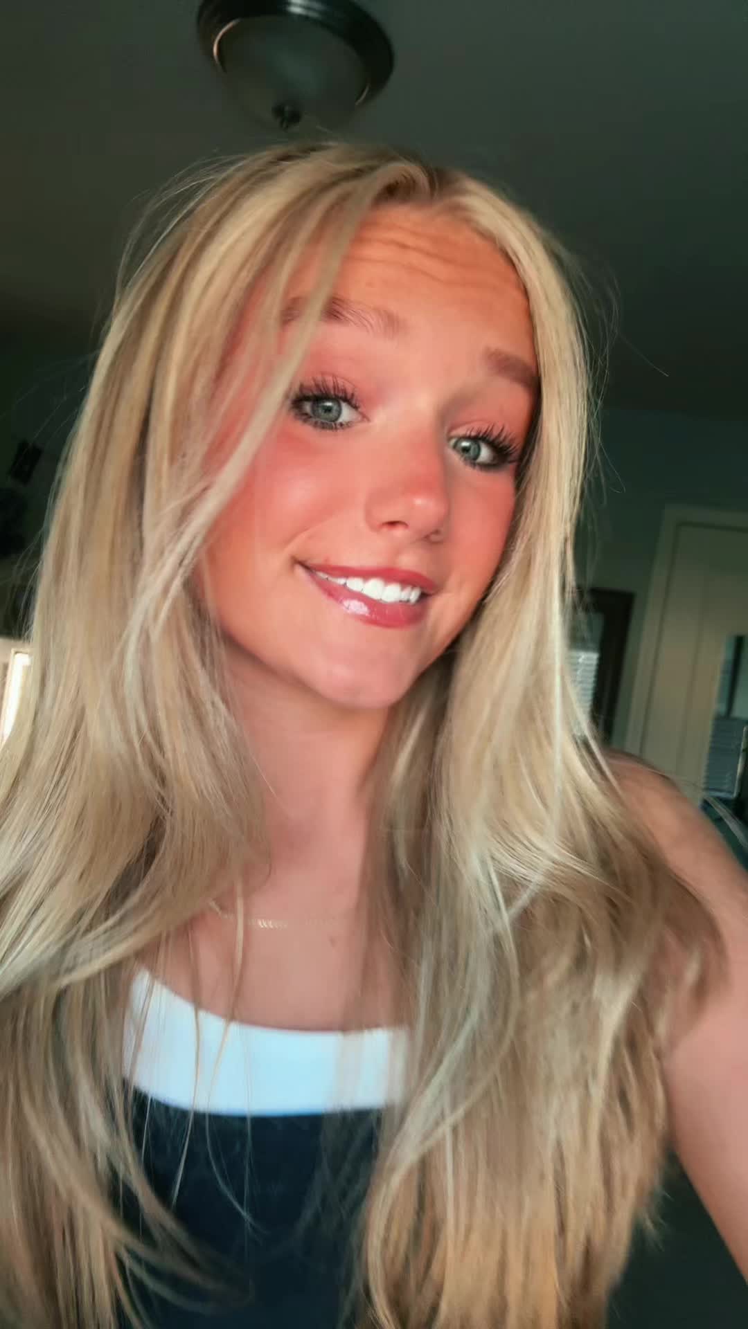 @zoesecretpriv3