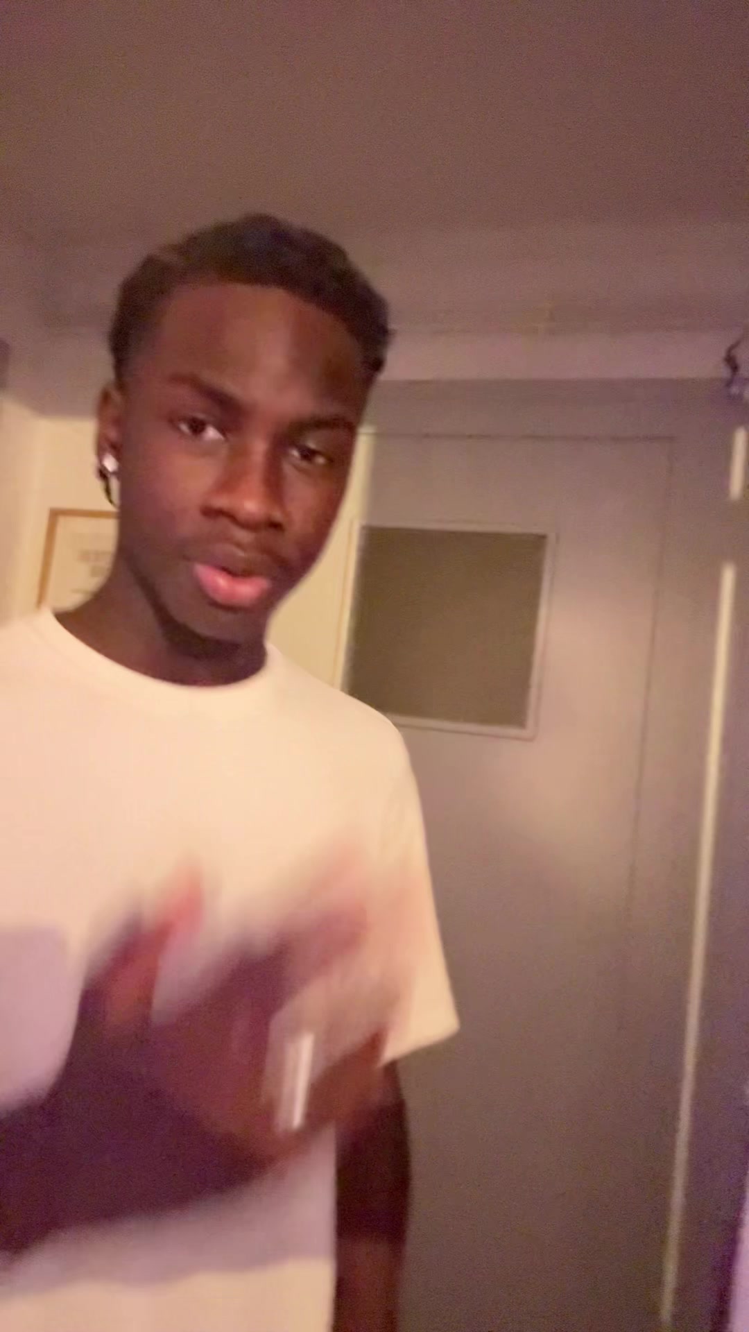 @𝐑𝟐 𝐱 𝐁𝟐