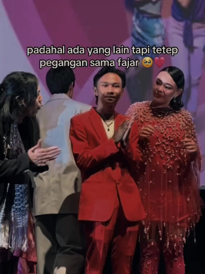 @𝐌𝐚𝐬_𝐀𝐧𝐚𝐦_ 🫵🤝🤨