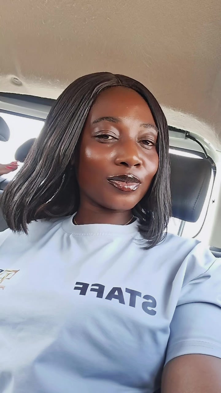 @YAA KISSIWAA ASANTE😇✨🥂
