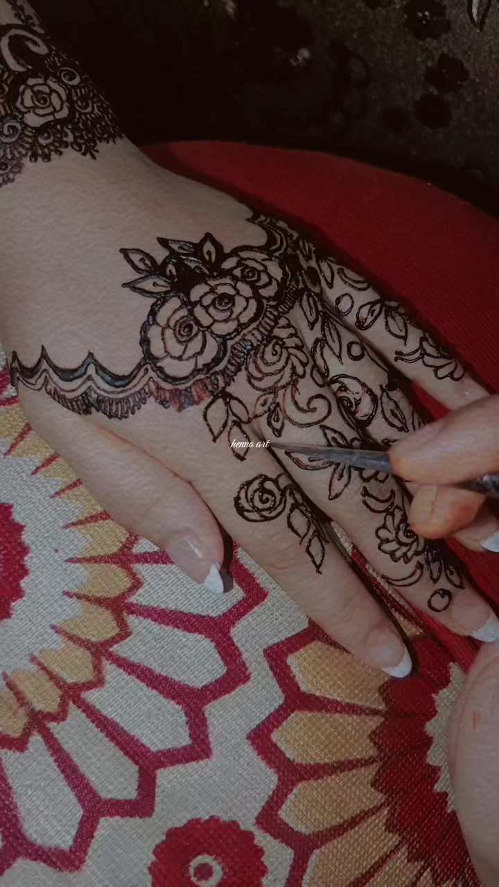 @henna art💮