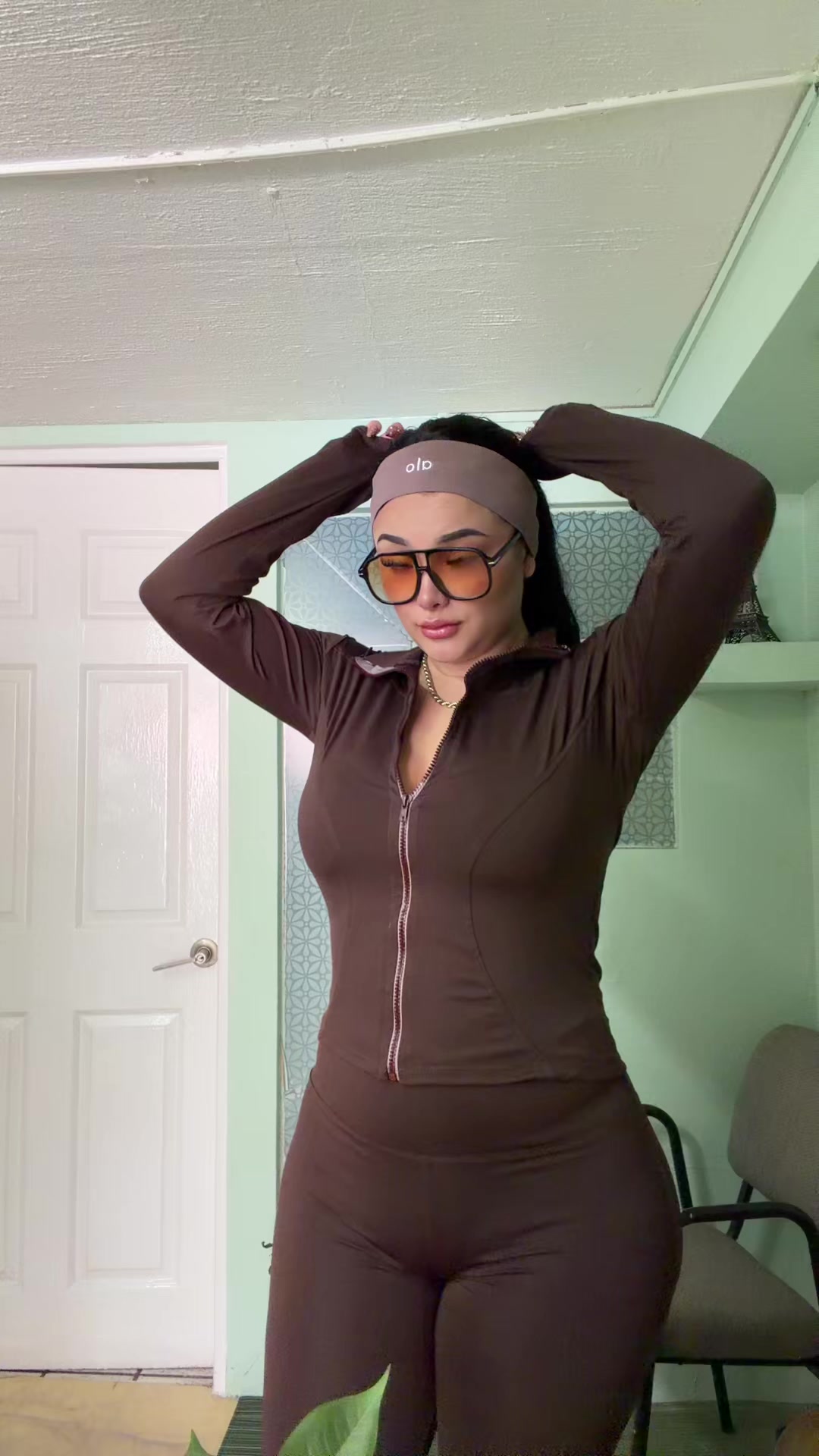 @👑 𝐻𝒶𝓇𝓁𝑒𝓎 de chispa🕶️