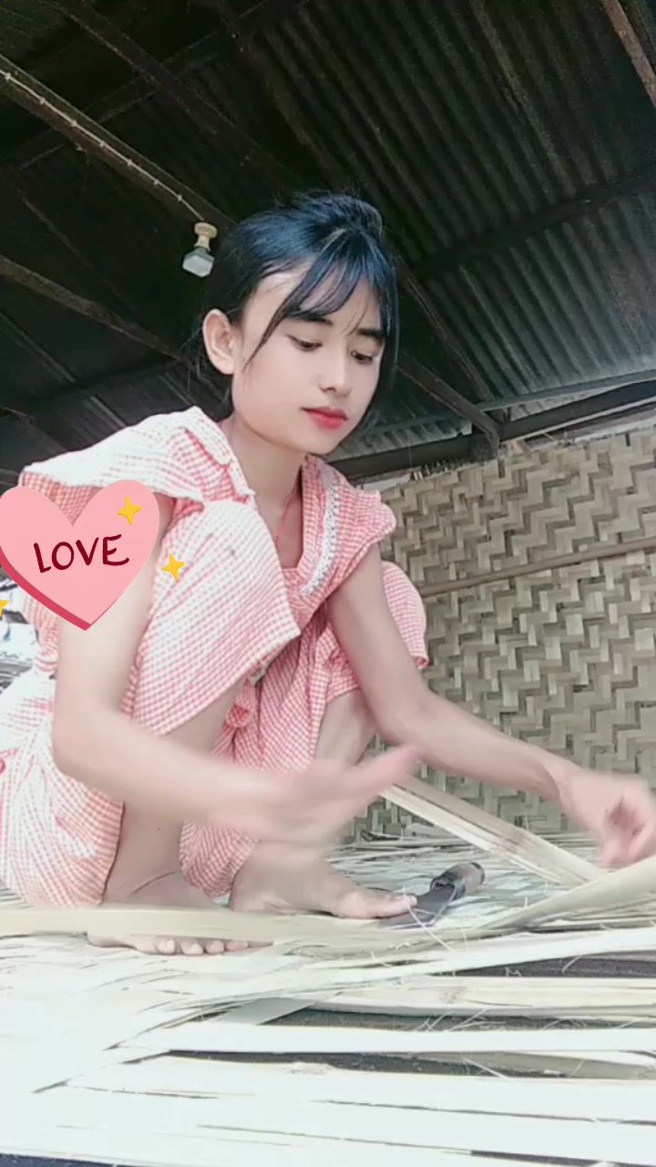 @Baby htet lay🌹