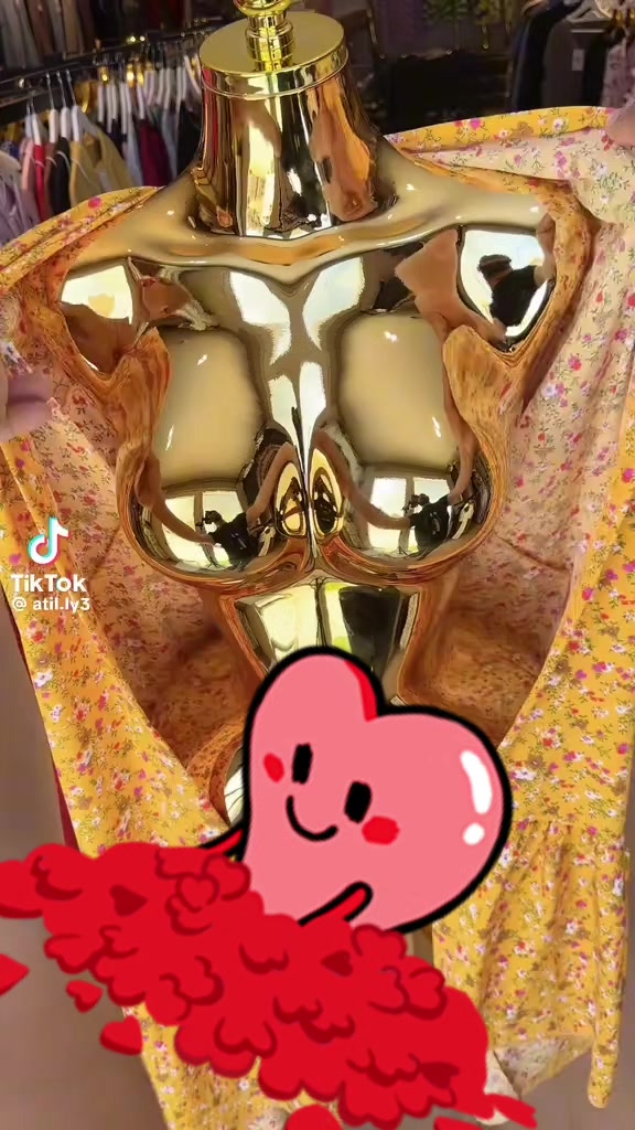 @عالم الشباب البيضاء