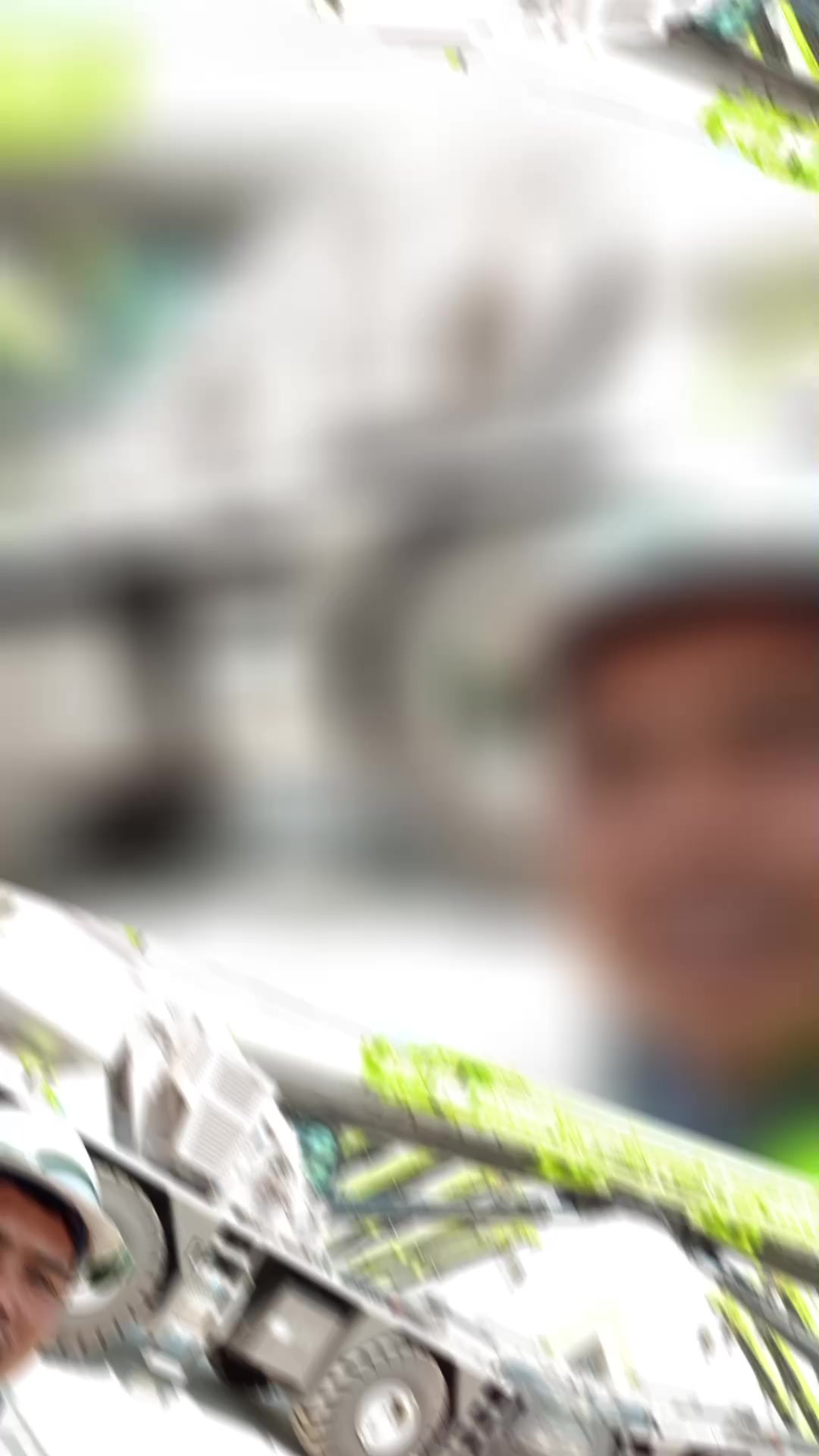 @sutil na crane operator