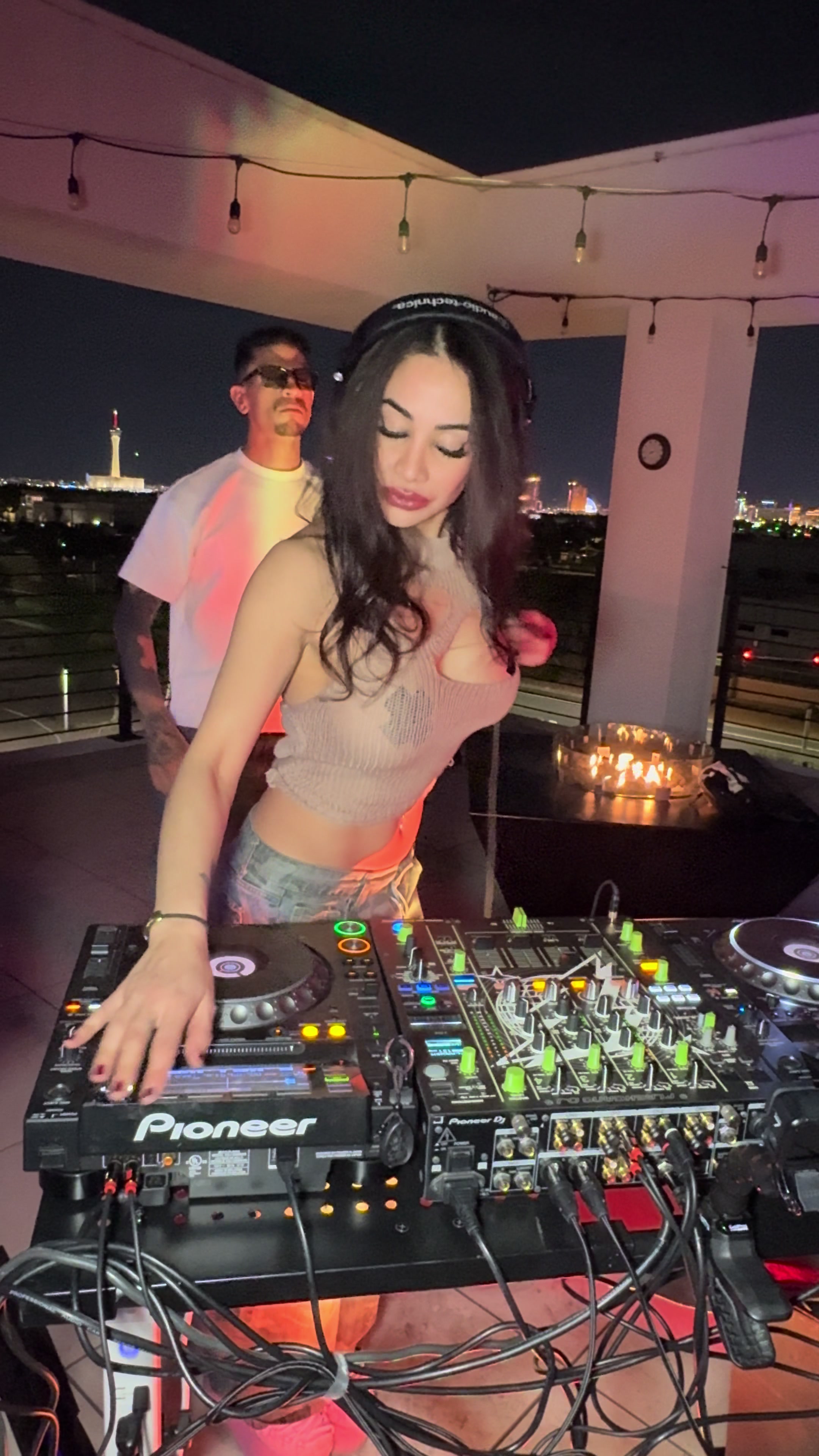@ALLUMĪNATĪ | VEGAS DJ