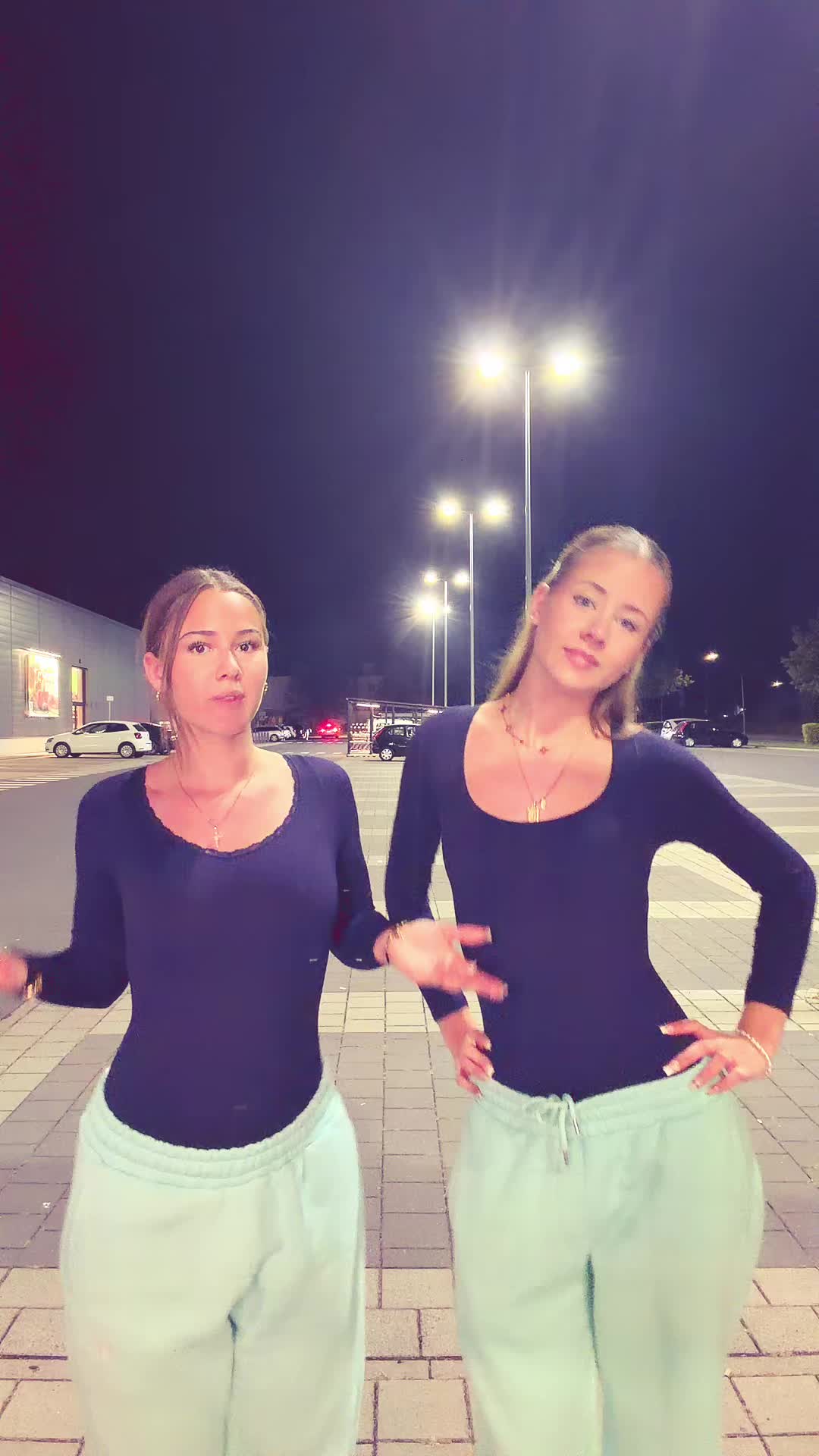 @lauraa_lckk