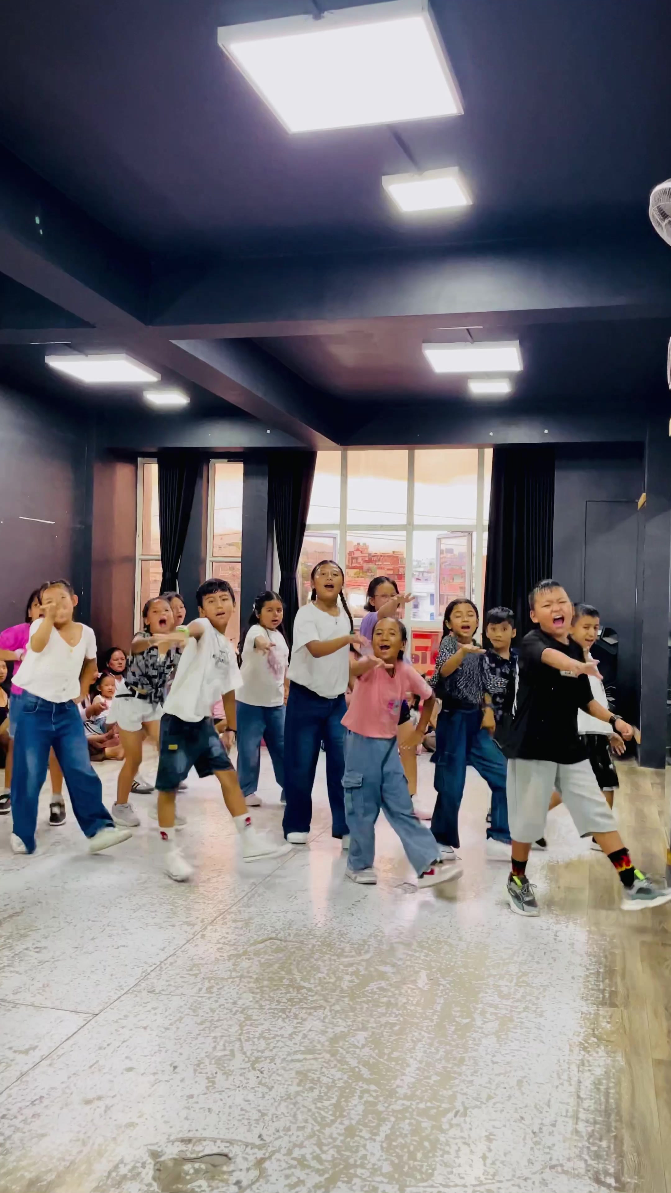 @Flexible Dance School