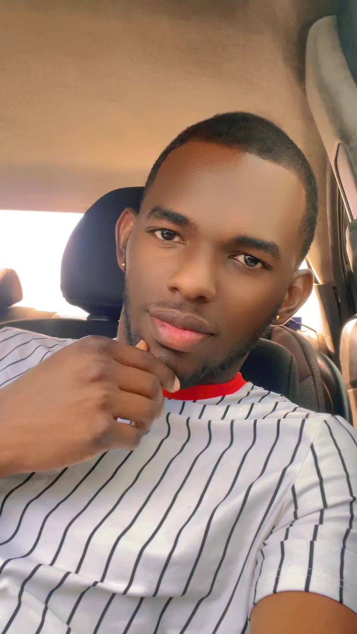 @🇹🇹Lewis🇹🇹