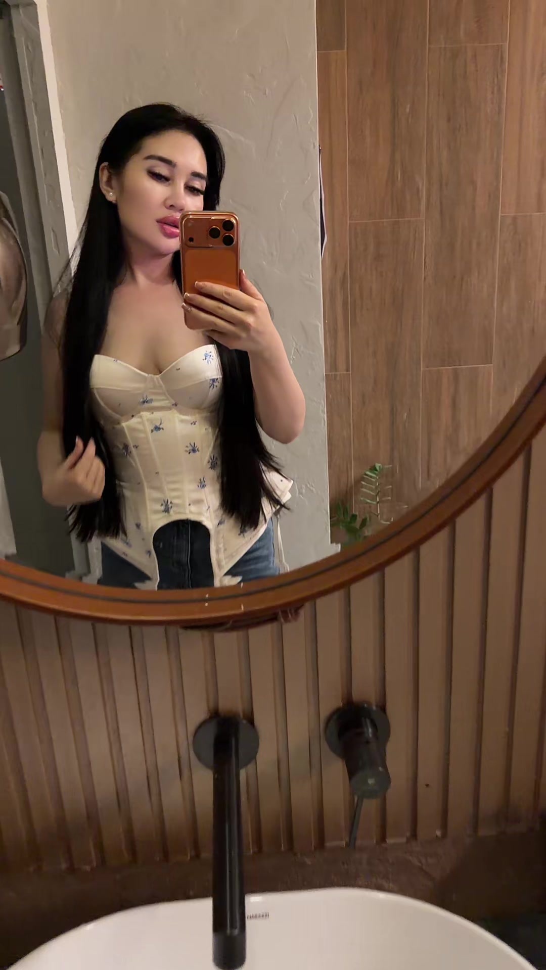 @Zhanyla