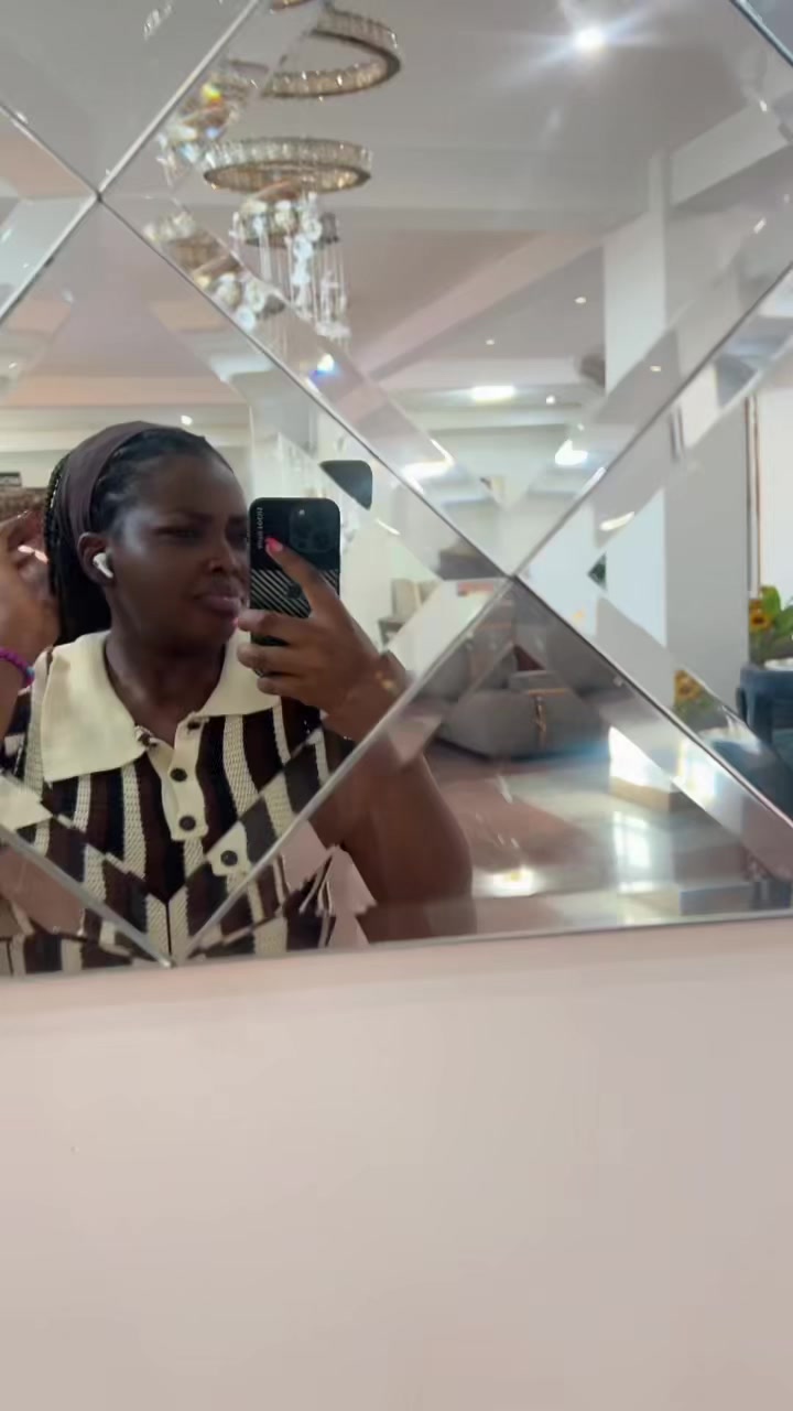 @Nina💫🇺🇬♑️