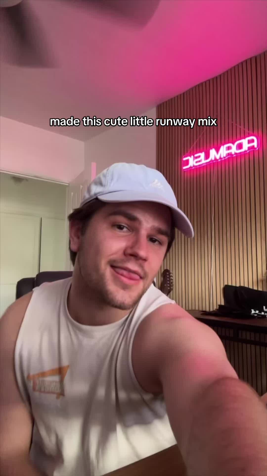 @Adamusic