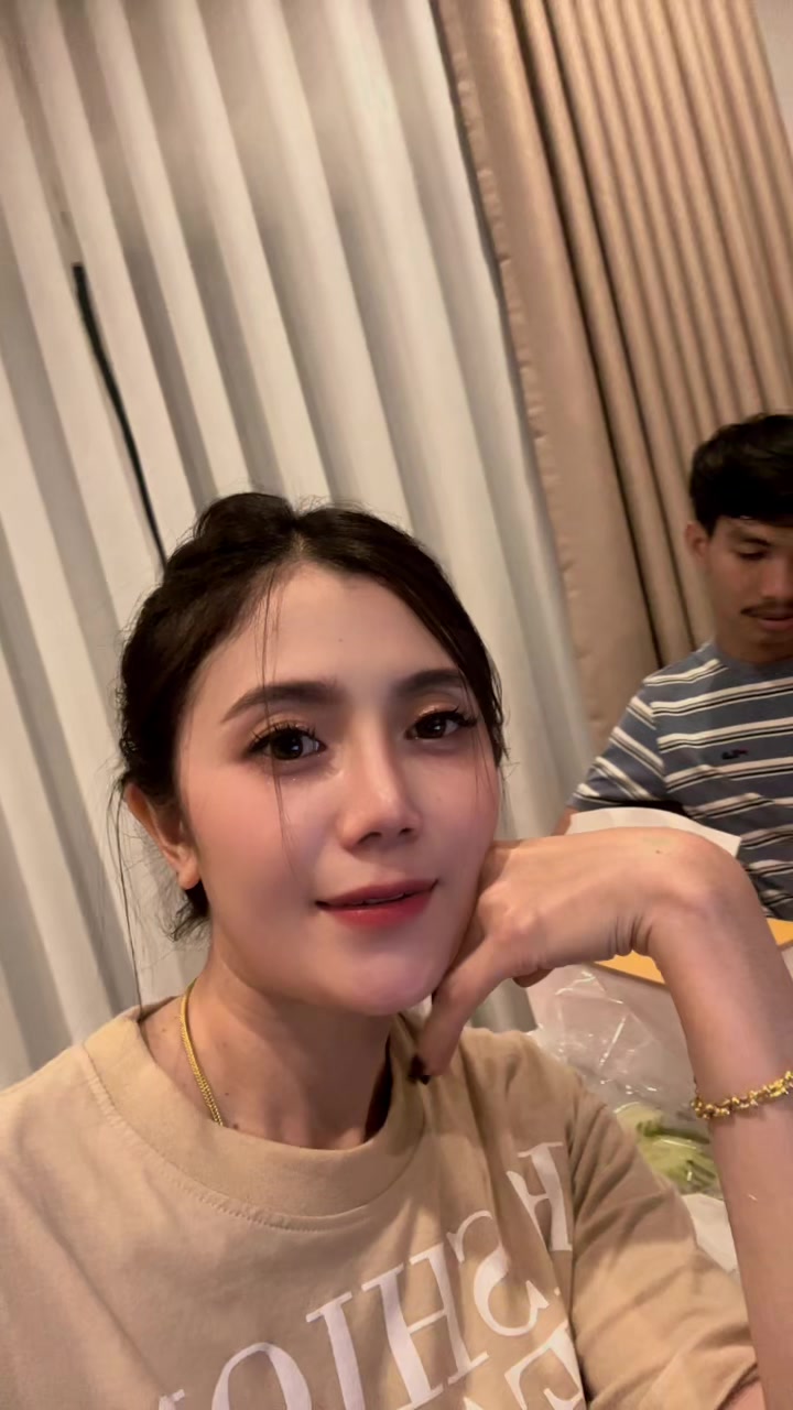 @AnnyMintra🤍