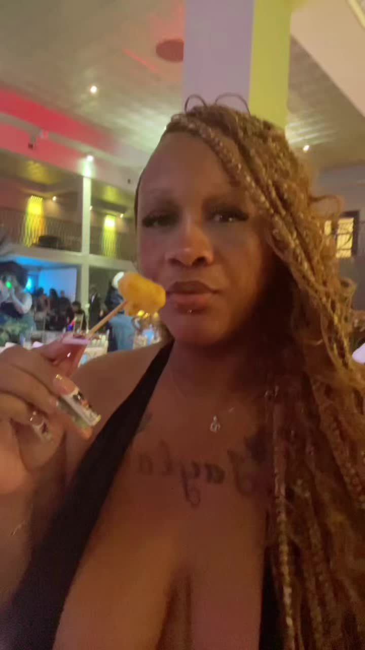 @Deedee