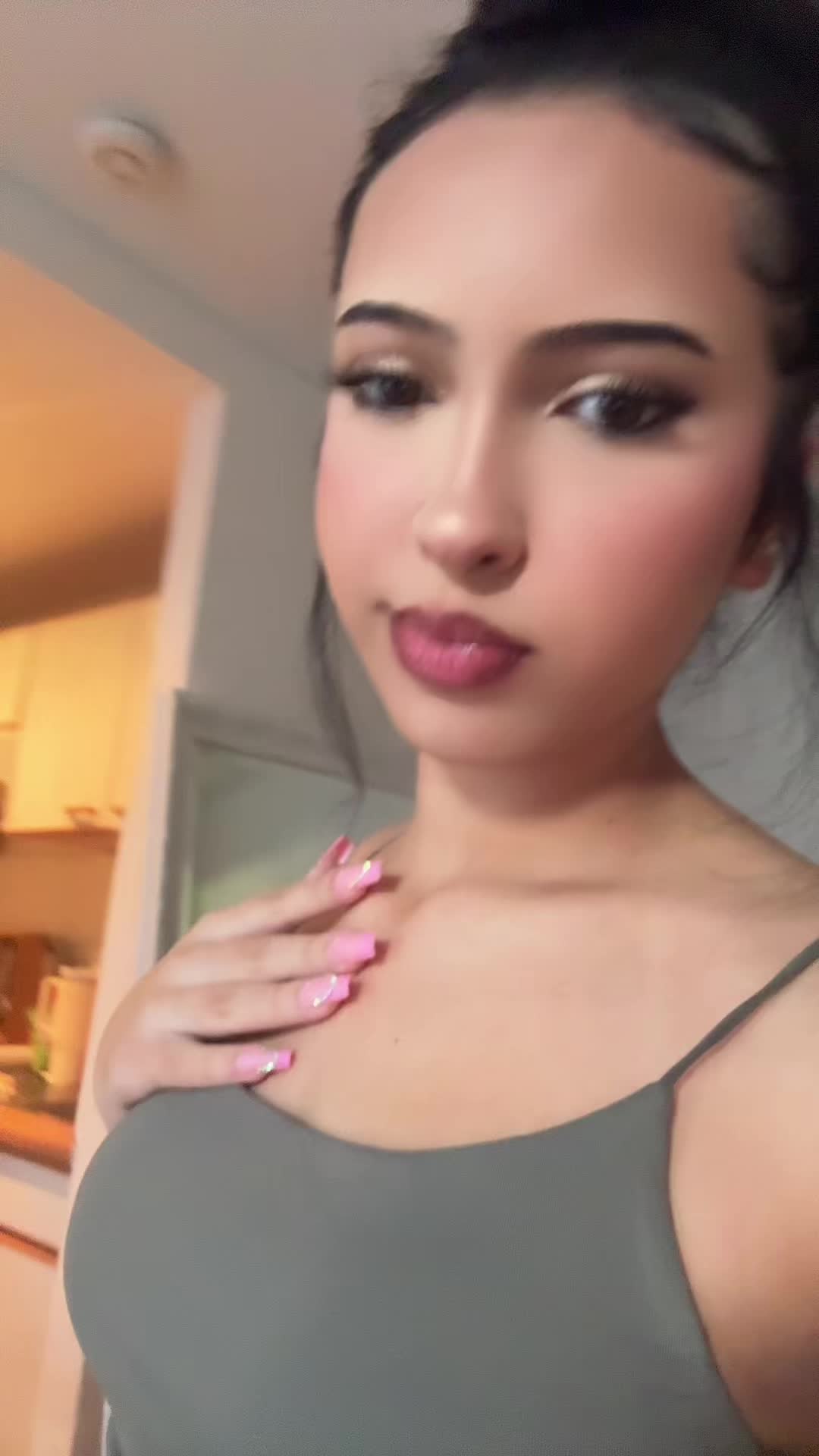 @naomiiii
