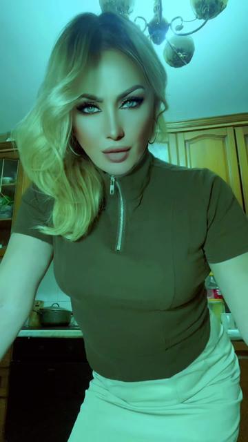 @Elya-🔱🔱🔱Tik Tok Star🔱🔱🔱