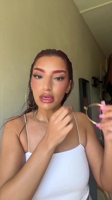 @Lyannaa