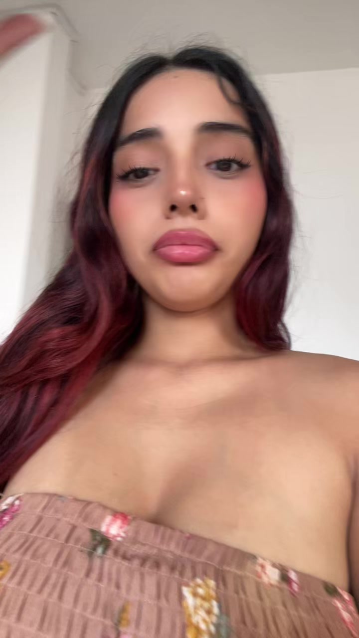 @Nicole🍒