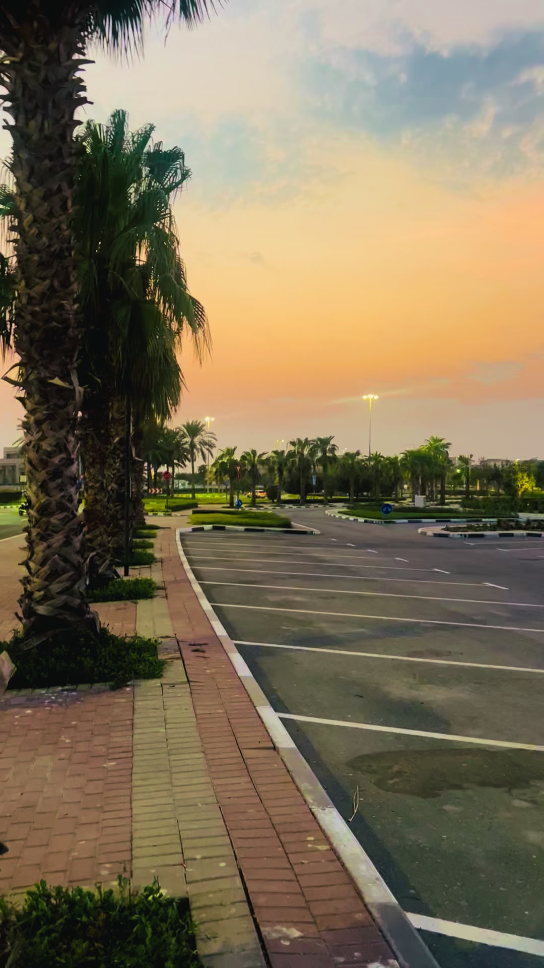 @Khan🇵🇰🇦🇪🥷