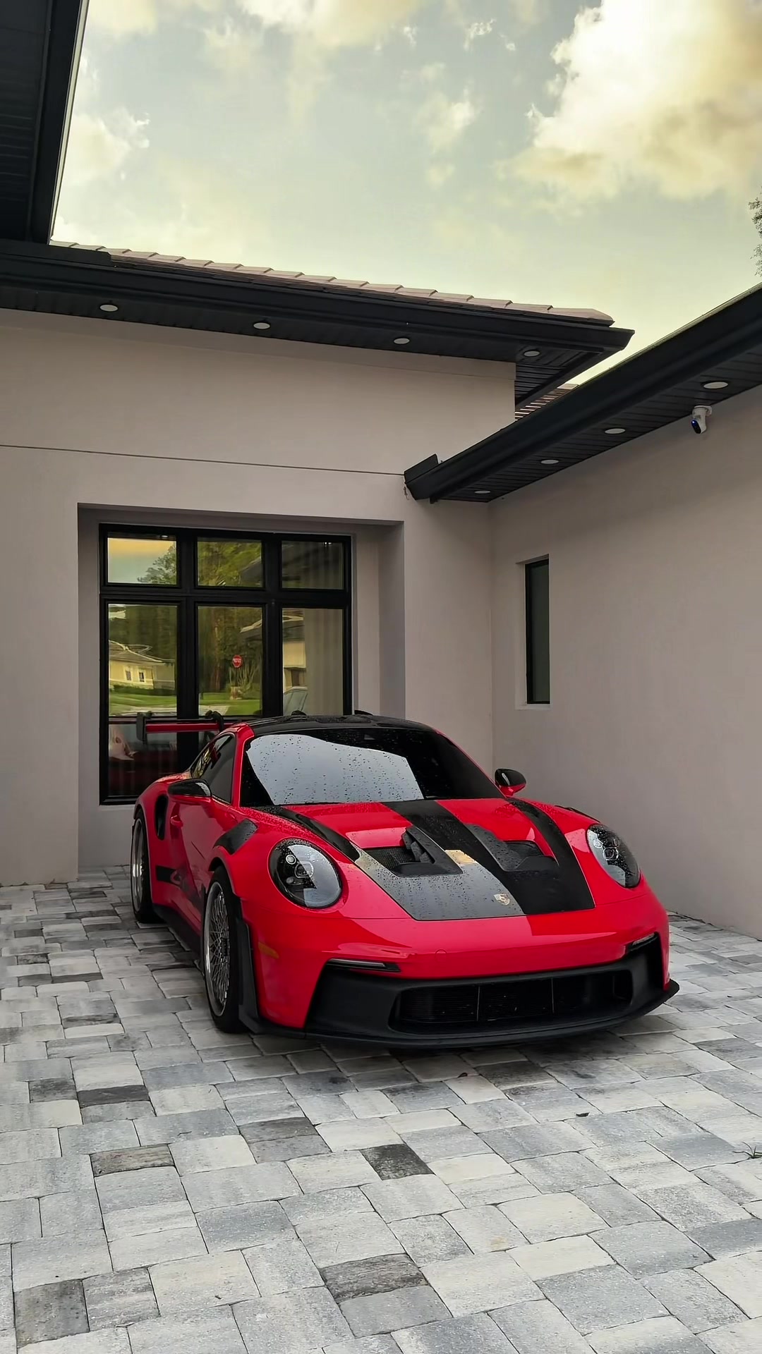 @supercarvicky