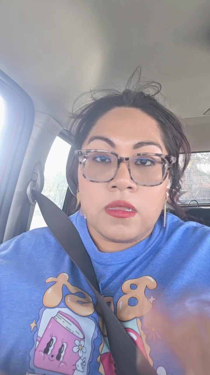 @Mzz. QueenLopez 💙💛✏️