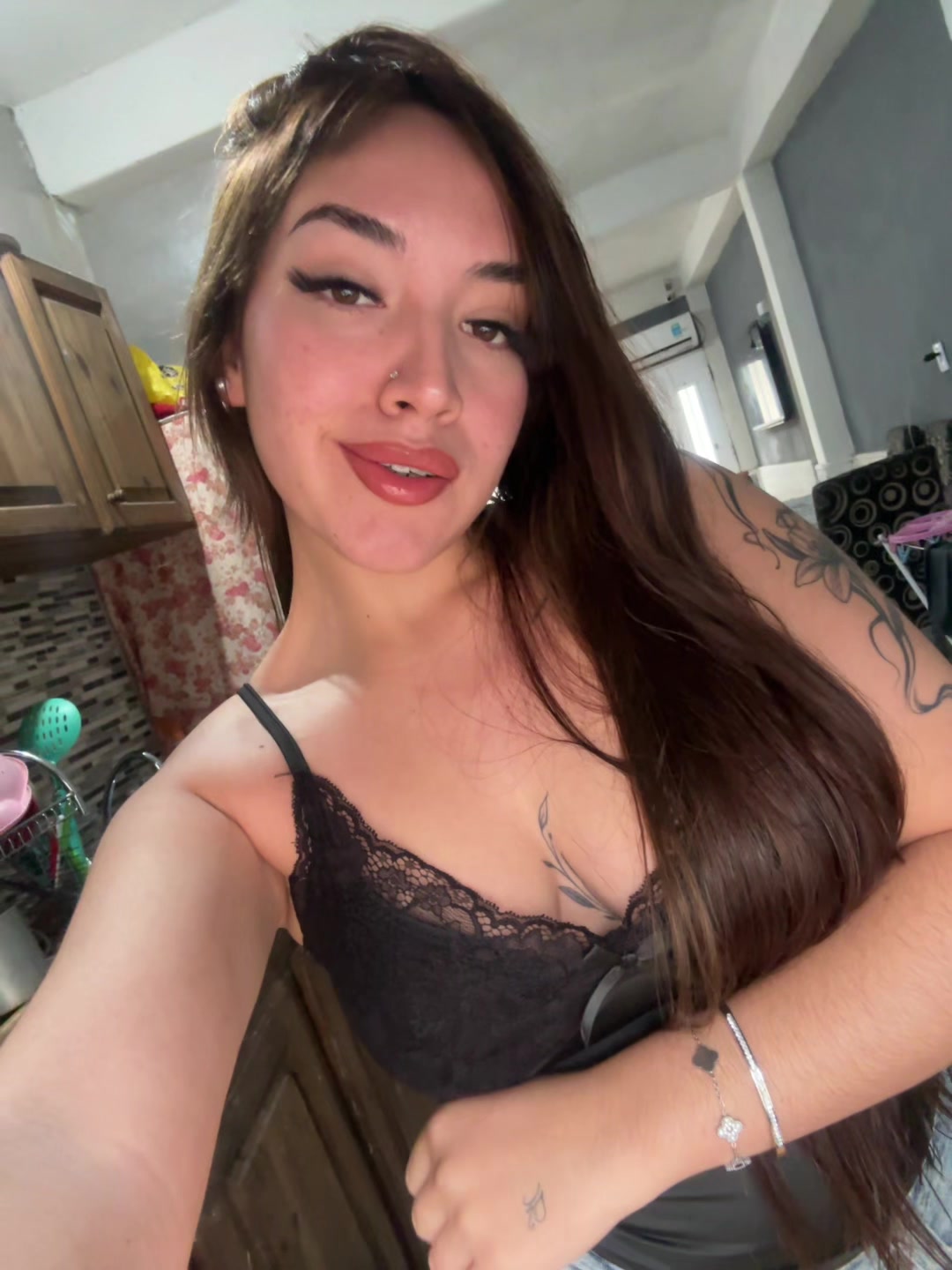 @𝐋𝐮𝐝𝐦𝐢𝐥𝐚 𝐒𝐨𝐥𝐞𝐝𝐚𝐝