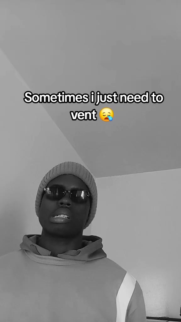 @BLEEDING SOUL💔😭🕊