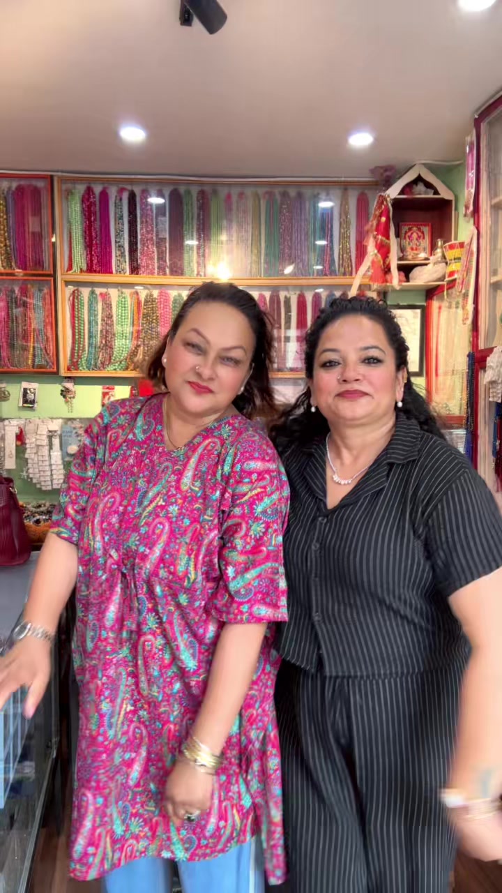 @🧿Divya thakuri 🧿( designer )