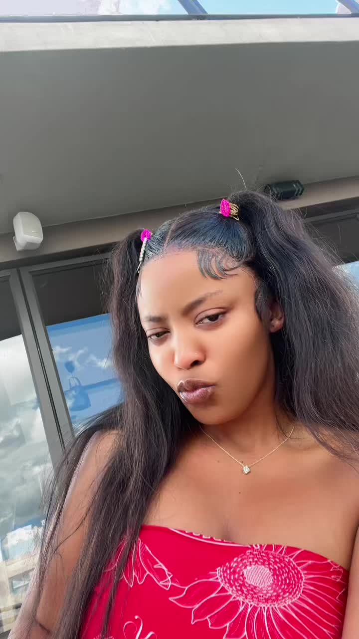@Nthabi_Sings
