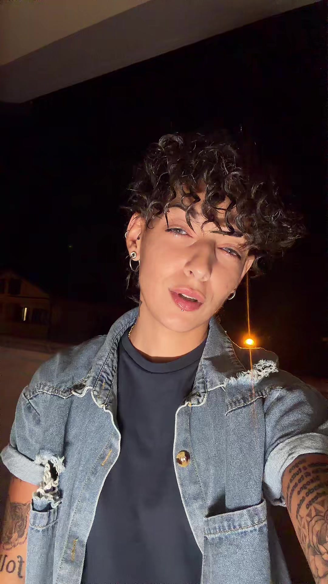 @αηηα.