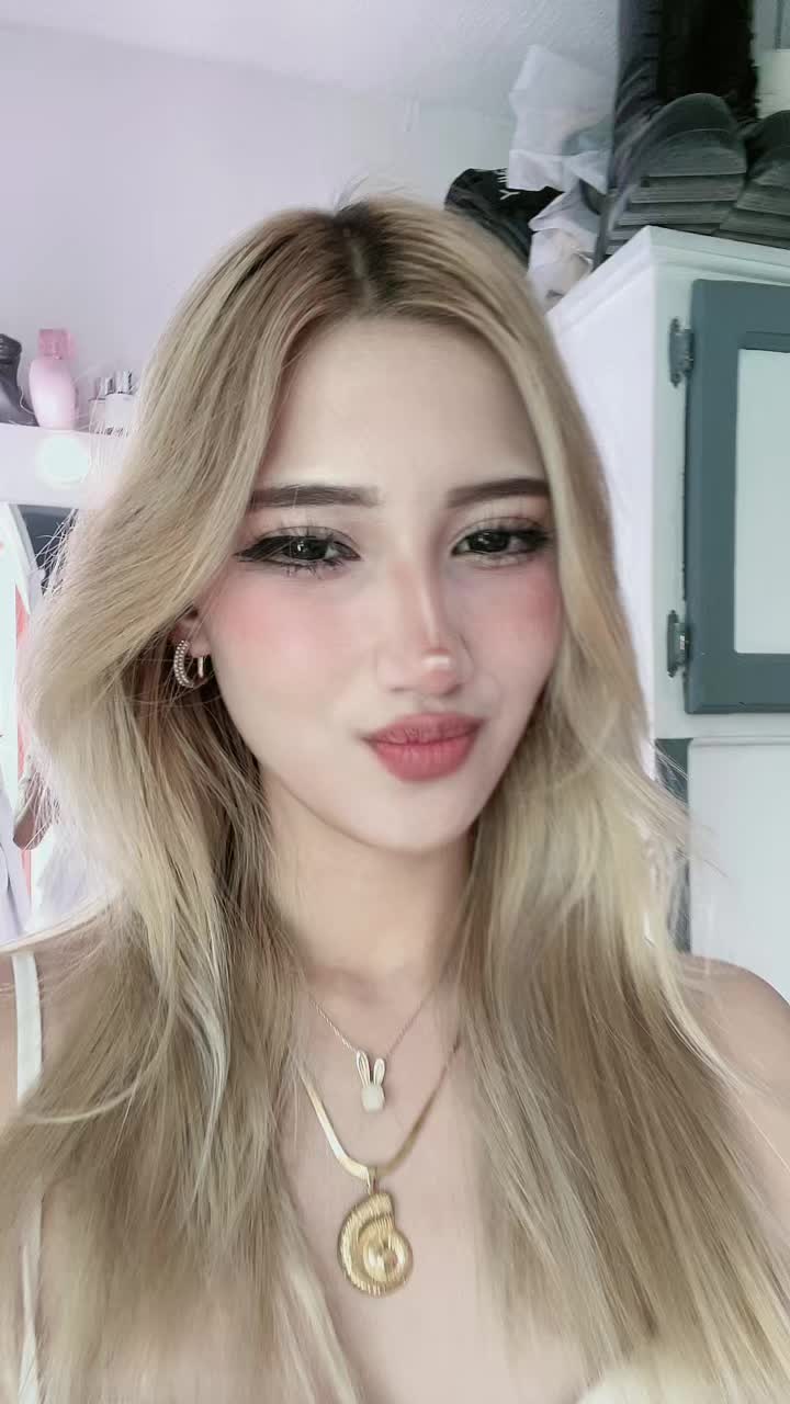 @lelepoxy