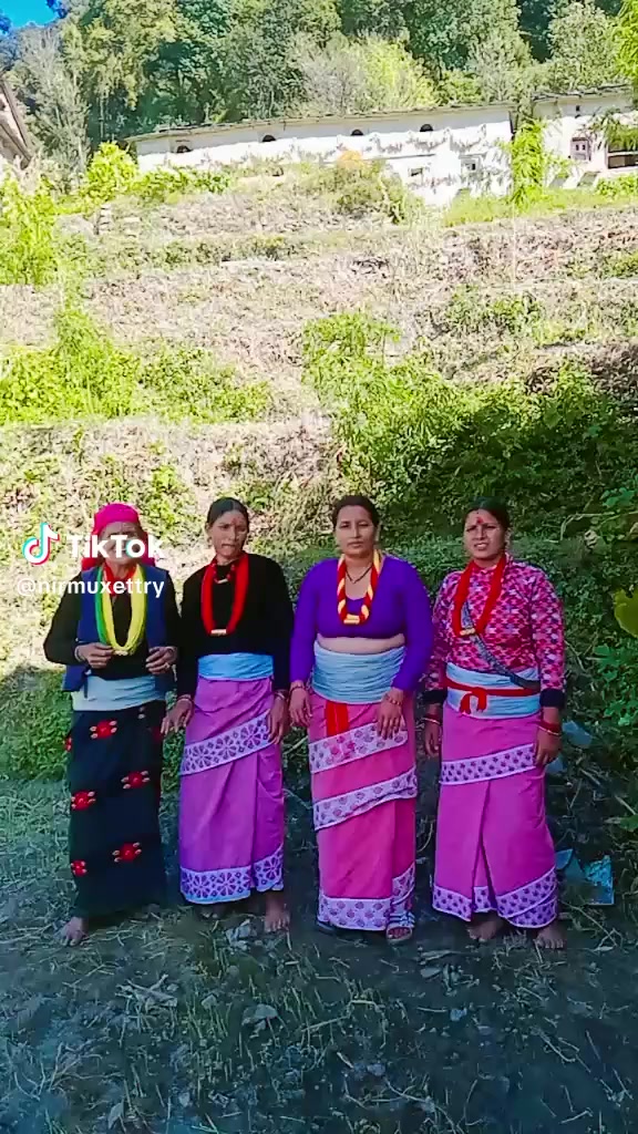 @एक्लि बुहारी ❣️❣️