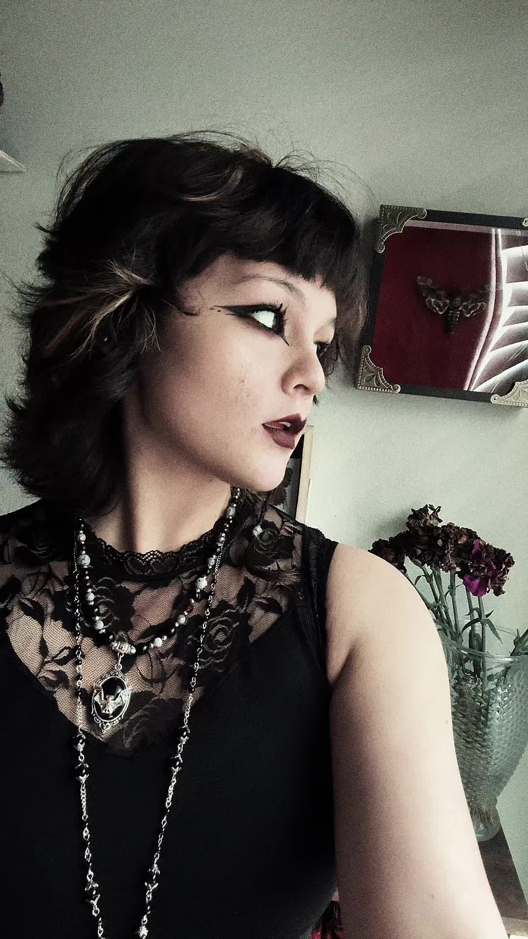 @🦇✩ 𝔞𝔫𝔤𝔦𝔢 ✩🦇