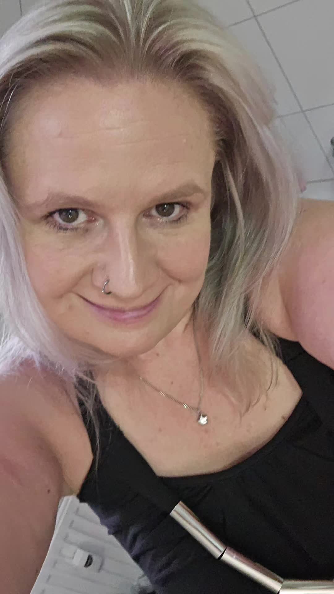 @Janett